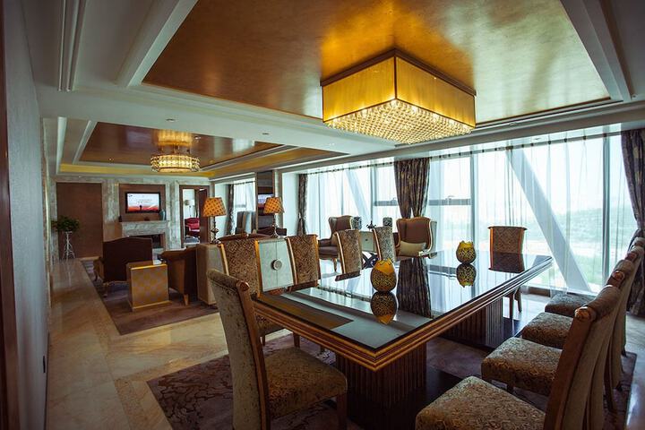 Room 5 of 37