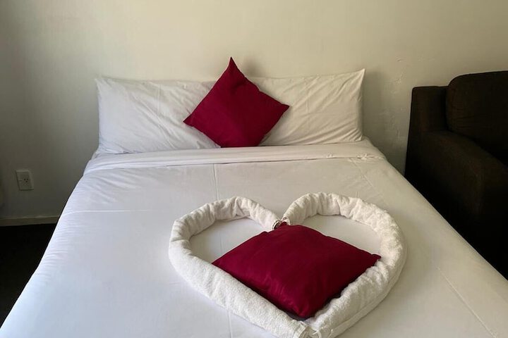 Room 5 of 28