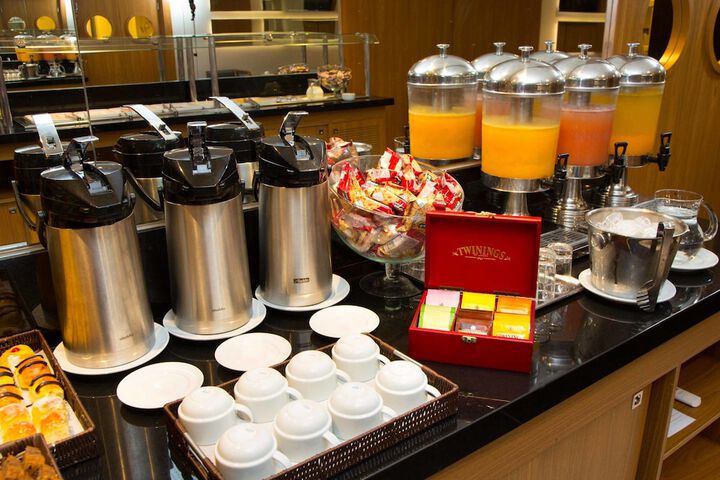 Breakfast/Coffee Service 46 of 60