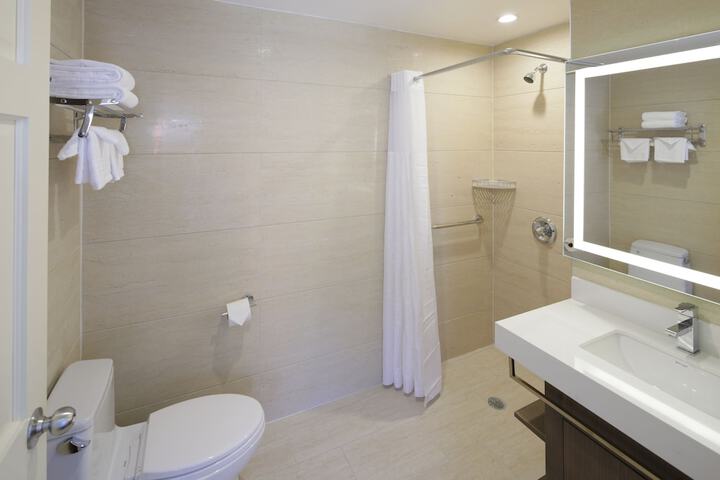 Room 15 of 30