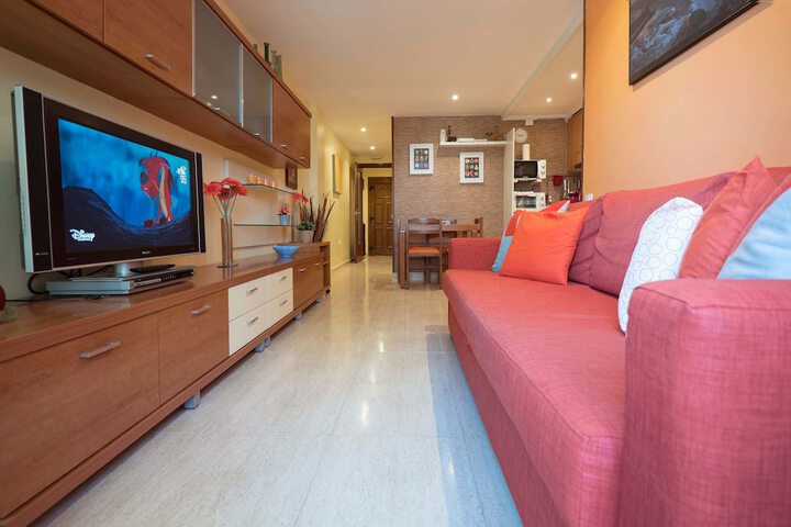 Room 10 of 16