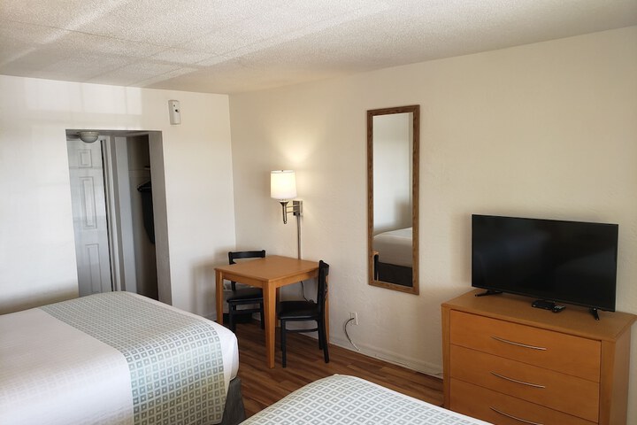 Room 5 of 33