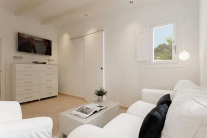 Room 14 of 23