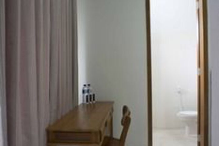 Room 9 of 23