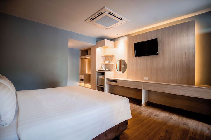 Room 14 of 127
