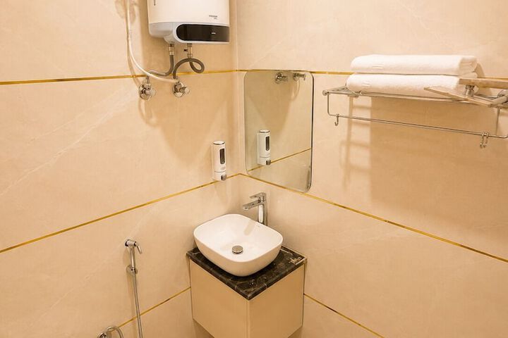 Room 25 of 41