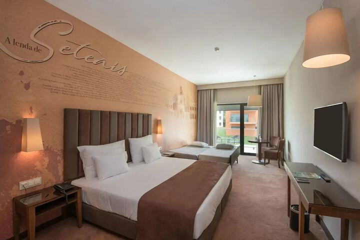 Room 14 of 46
