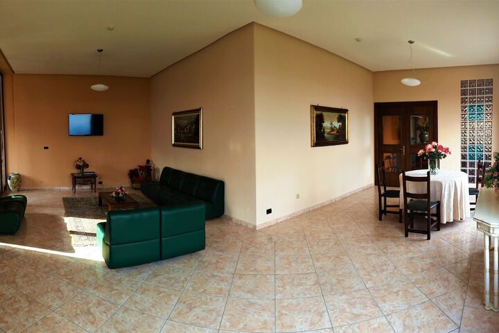 Hotel Interior 5 of 33
