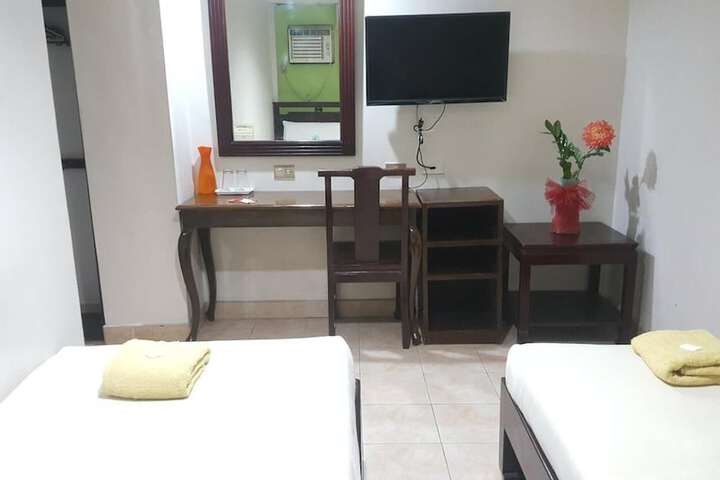 Room 7 of 14