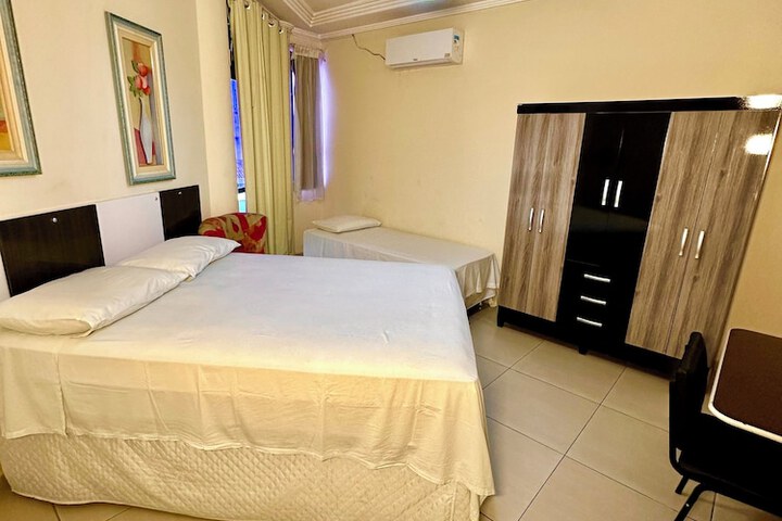 Room 4 of 14