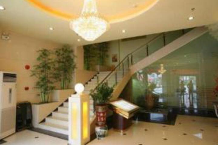 Traffic Hotel