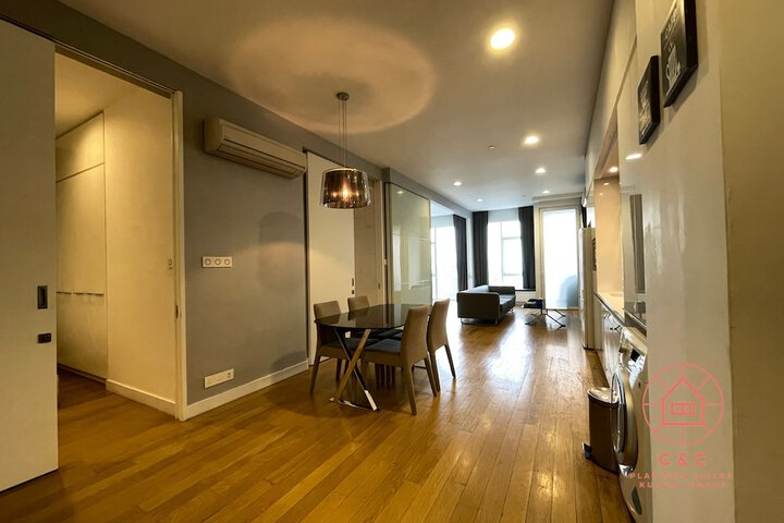 Room 5 of 93
