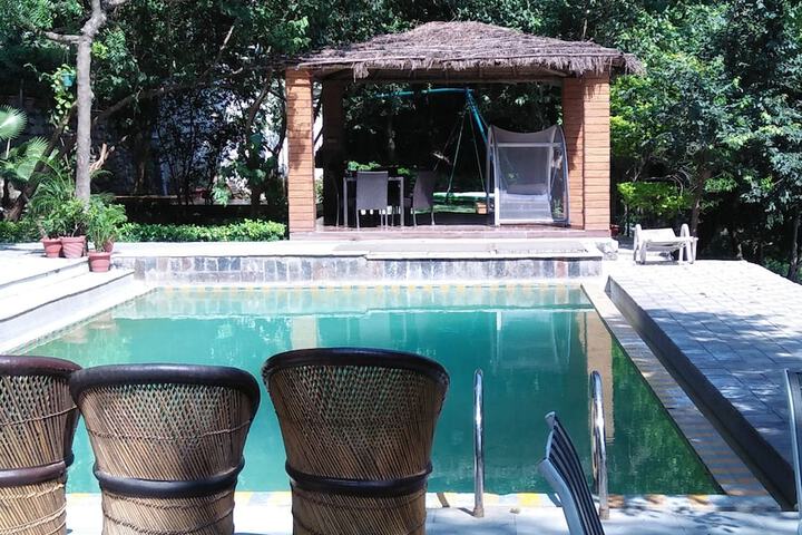 Pool 30 of 65