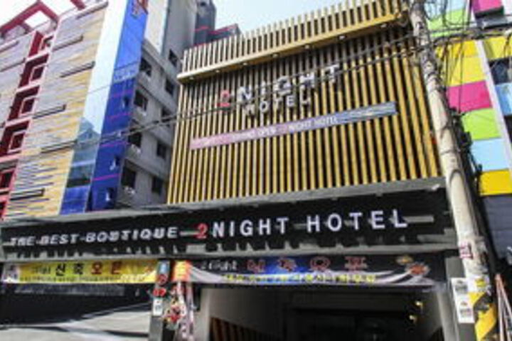 Hotel 7 of 30