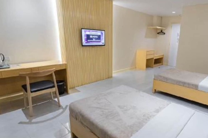 Room 35 of 52