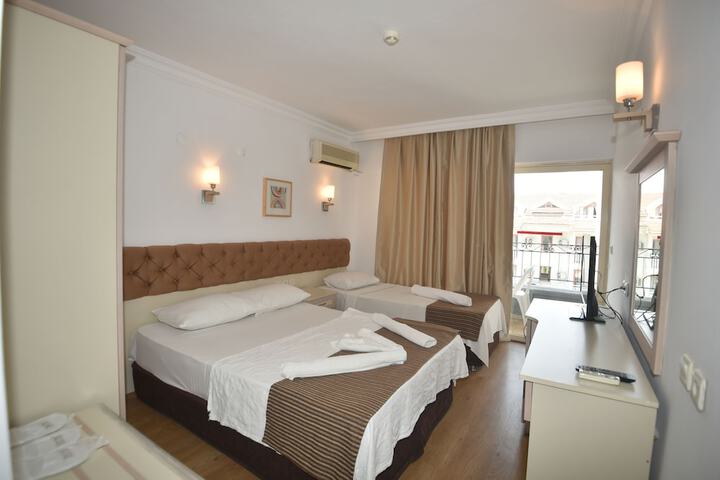 Room 7 of 15