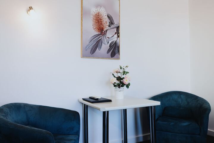 Room 4 of 84