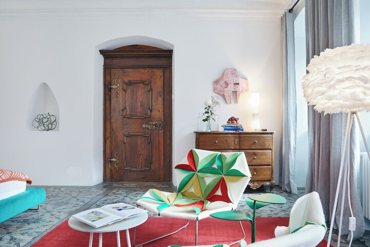 Room 90 of 169
