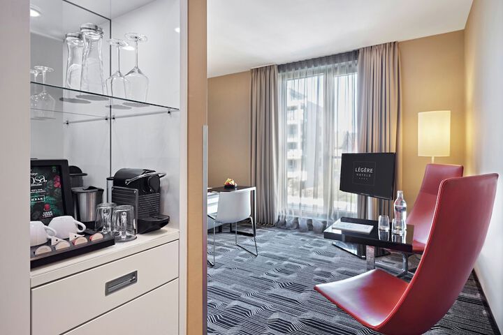 Room 16 of 46