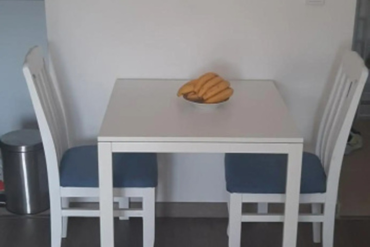 Room 6 of 14