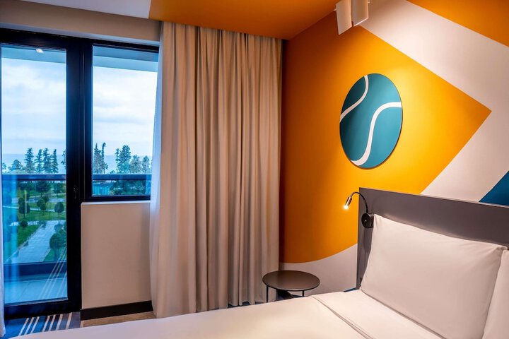 Room 30 of 83