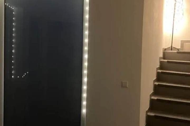 Room 16 of 28