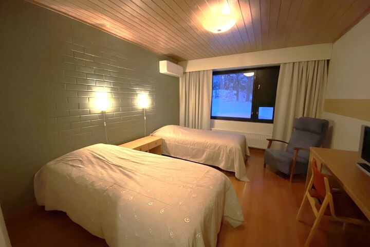 Room 13 of 14