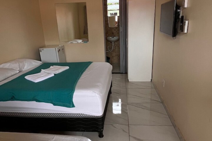 Room 2 of 22