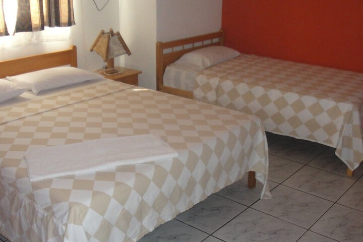 Room 11 of 25