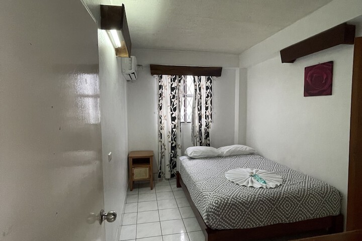Room 13 of 92