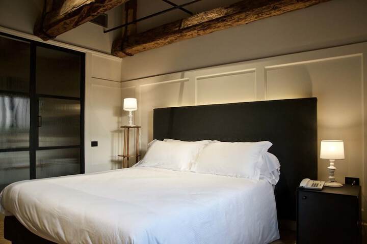 Room 12 of 36