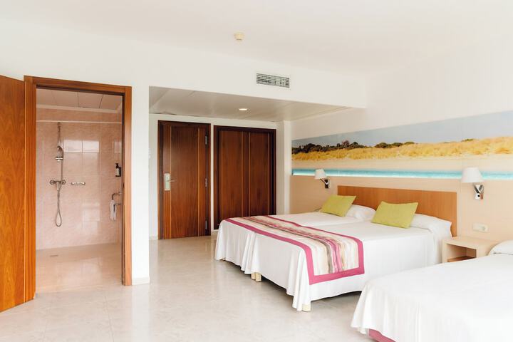 Room 16 of 45