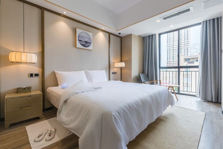 Room 7 of 35