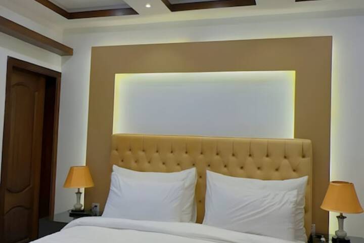Room 11 of 29
