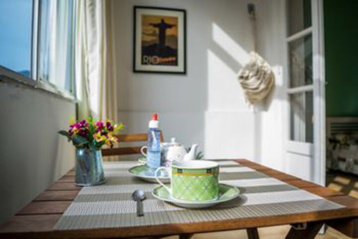 Room 10 of 18