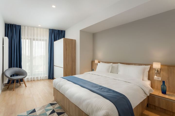 Room 3 of 36