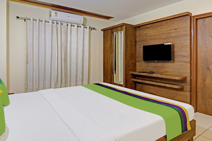 Room 16 of 34