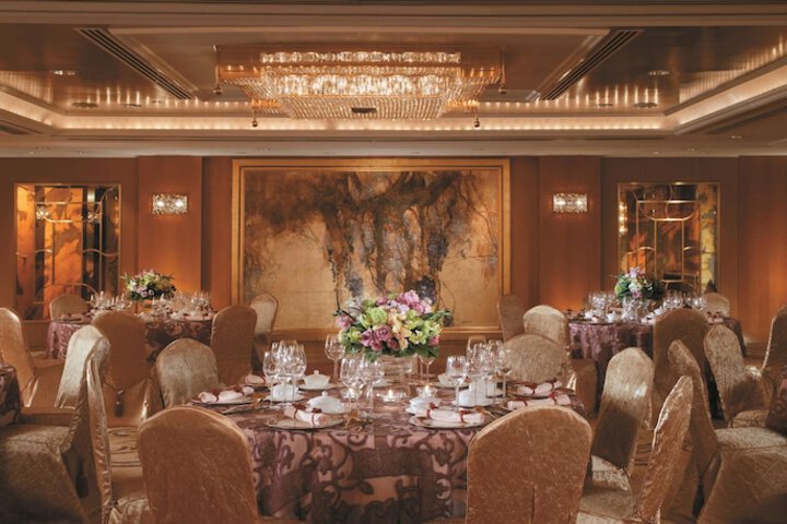 Ballroom/Hall 88 of 103