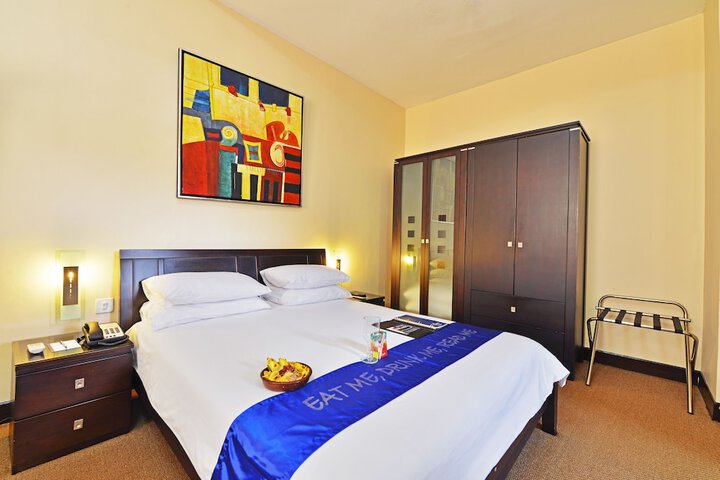 Room 3 of 42