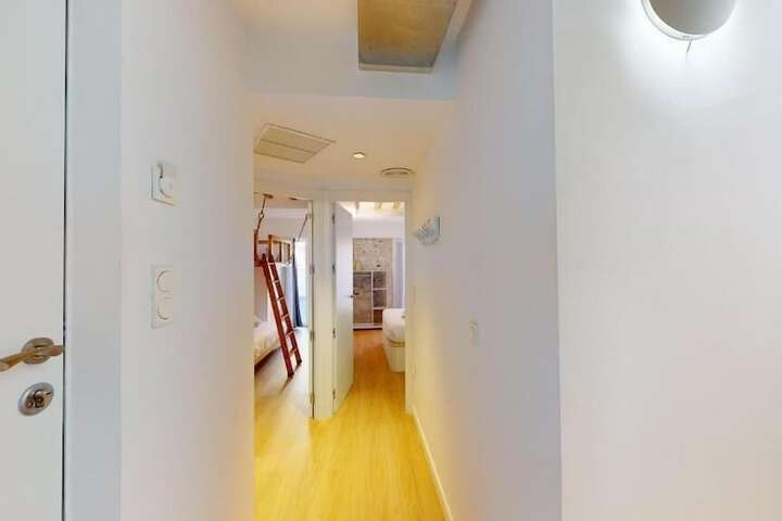 Room 14 of 64