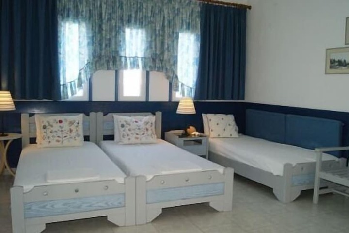 Room 11 of 43