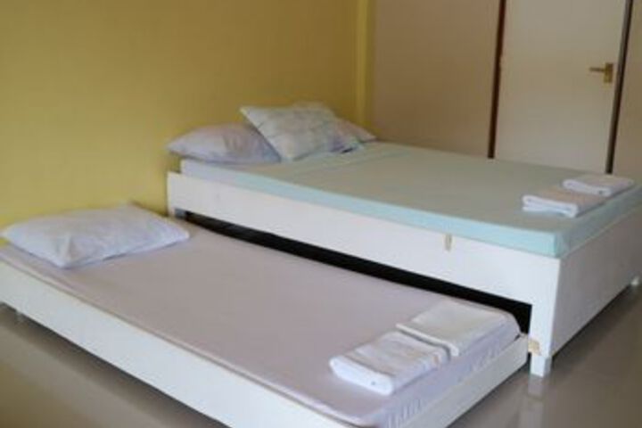 Room 9 of 34