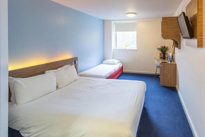 Room 18 of 34