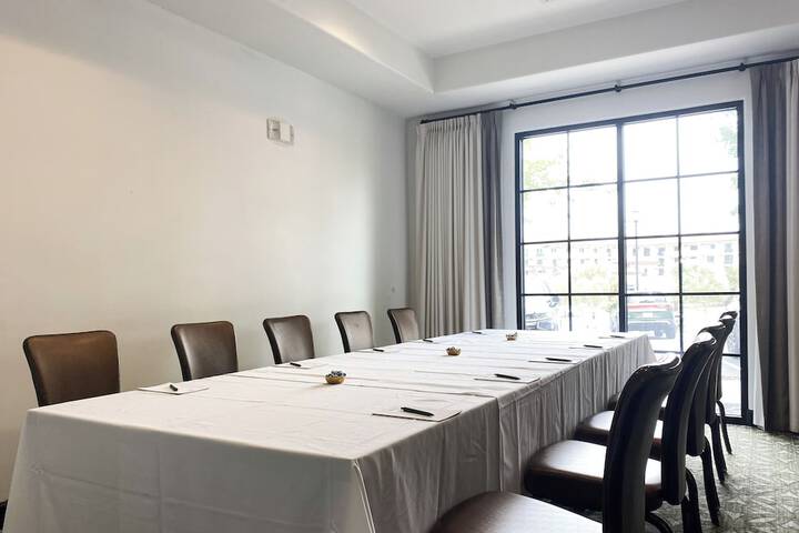 Meeting facility