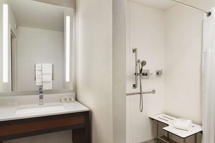 Bathroom shower
