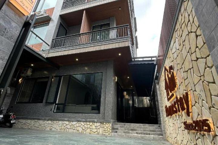 Núi Homestay