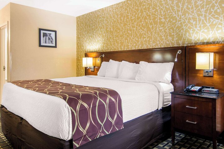 Room 43 of 46