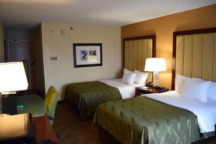 Double Accessible King Size Bed (5 of 11)