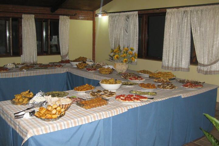 Dining 3 of 11