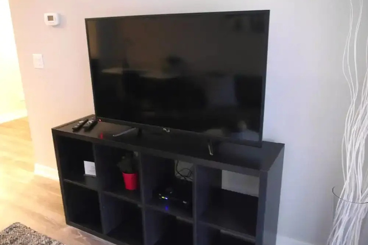 Room 4 of 12